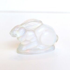 Sabino Opalescent Art Glass Bunny Rabbit Figurine Collectible Miniature Signed